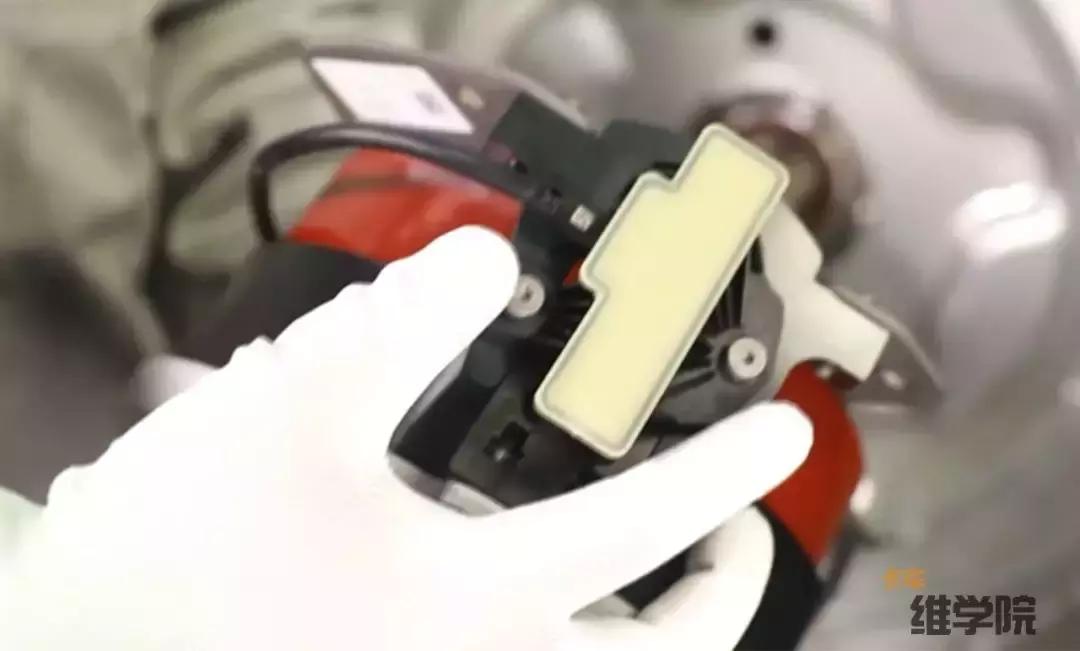 zf6速变速箱电脑板怎么拆,zf12挡变速箱副箱维修视频