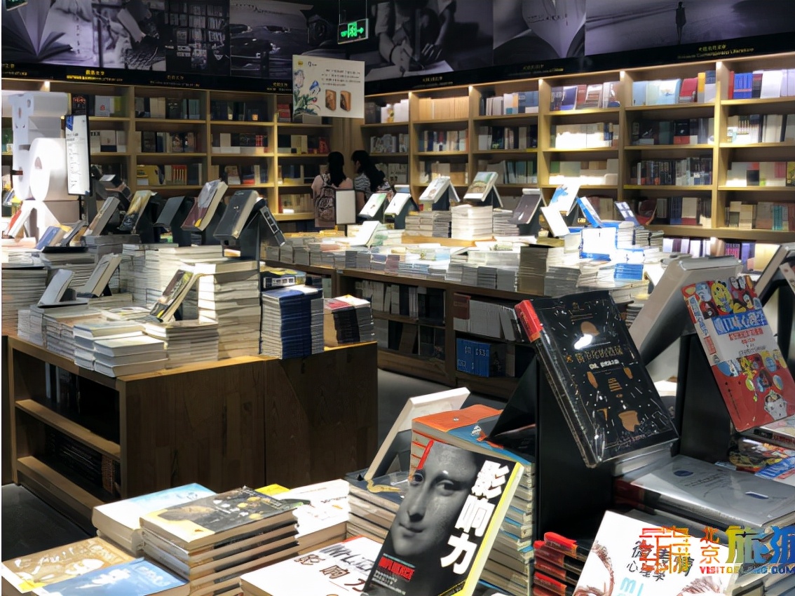 京城简约风书店，干净明亮简简单单的阅读之所