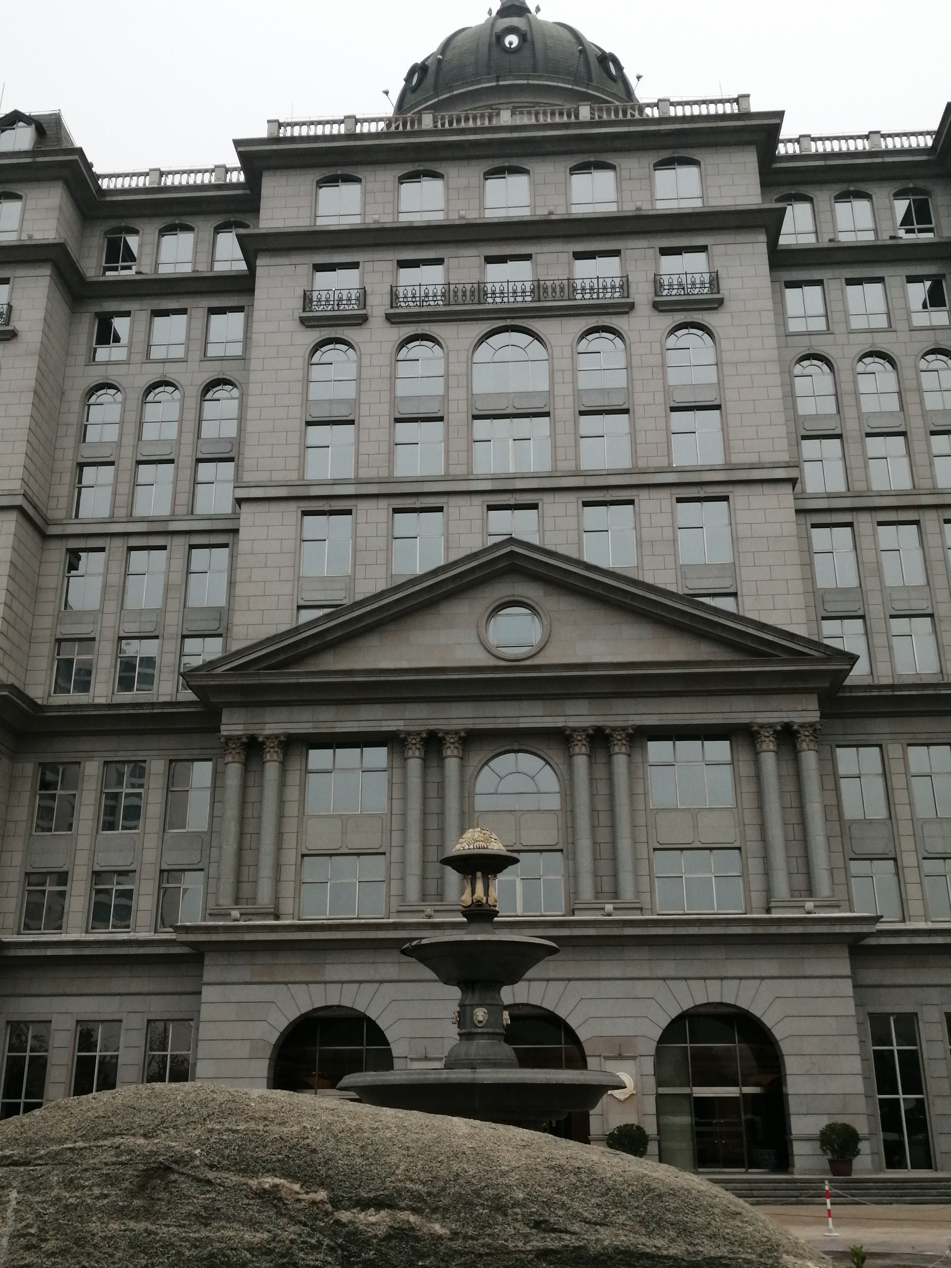 想搞钱大学选什么专业,喜欢钱读什么大学