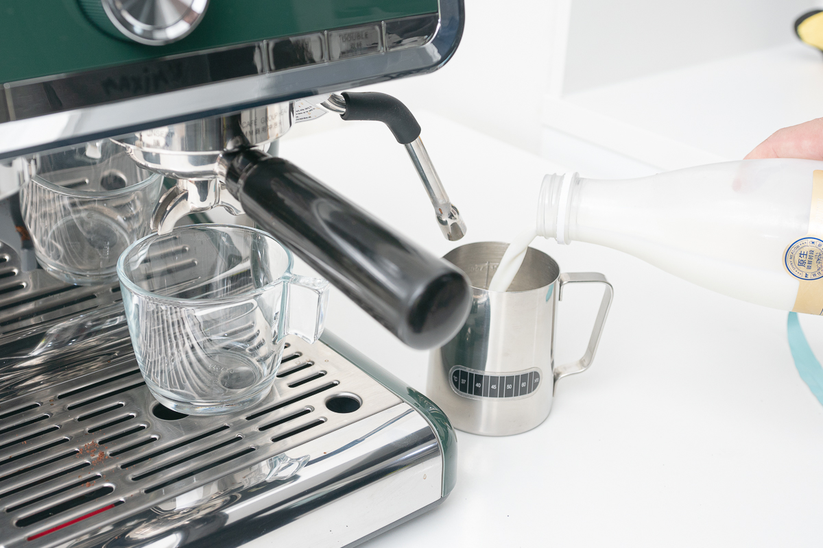 半自动意式咖啡胶囊咖啡机哪个好,胶囊咖啡机半自动和全自动的区别