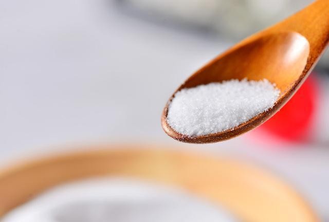 买盐是细盐好还是粗盐好,买盐怎么辨别是海盐