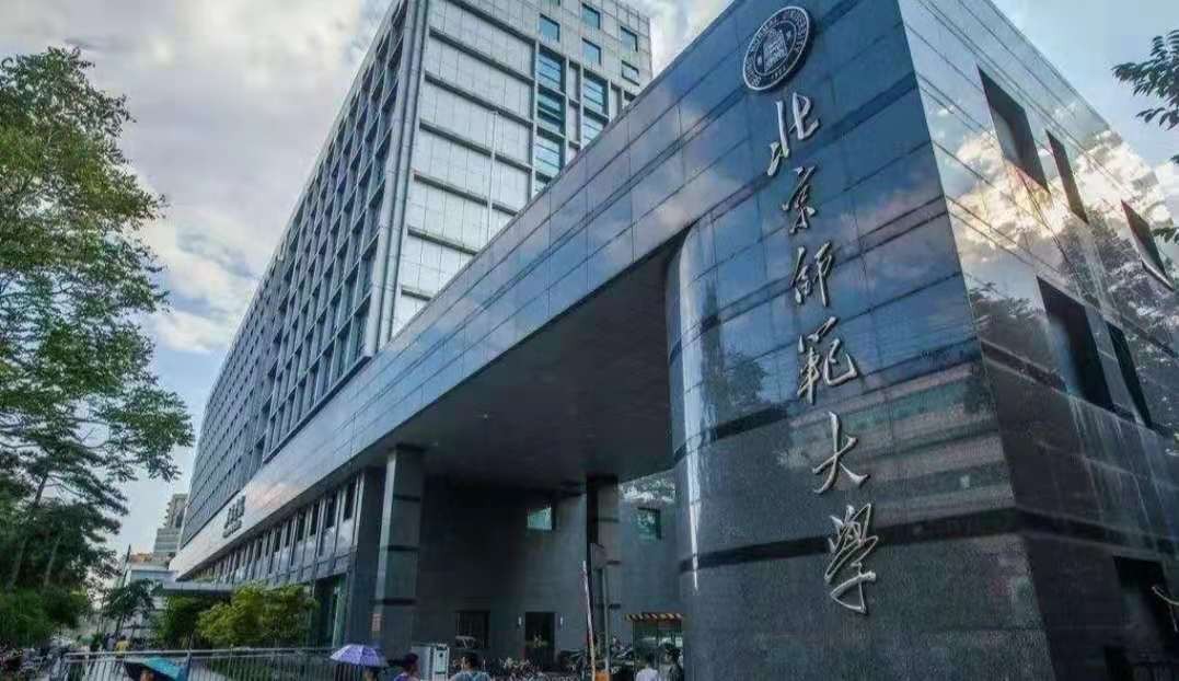 于丹的真实水平,于丹是如何跌下神坛的