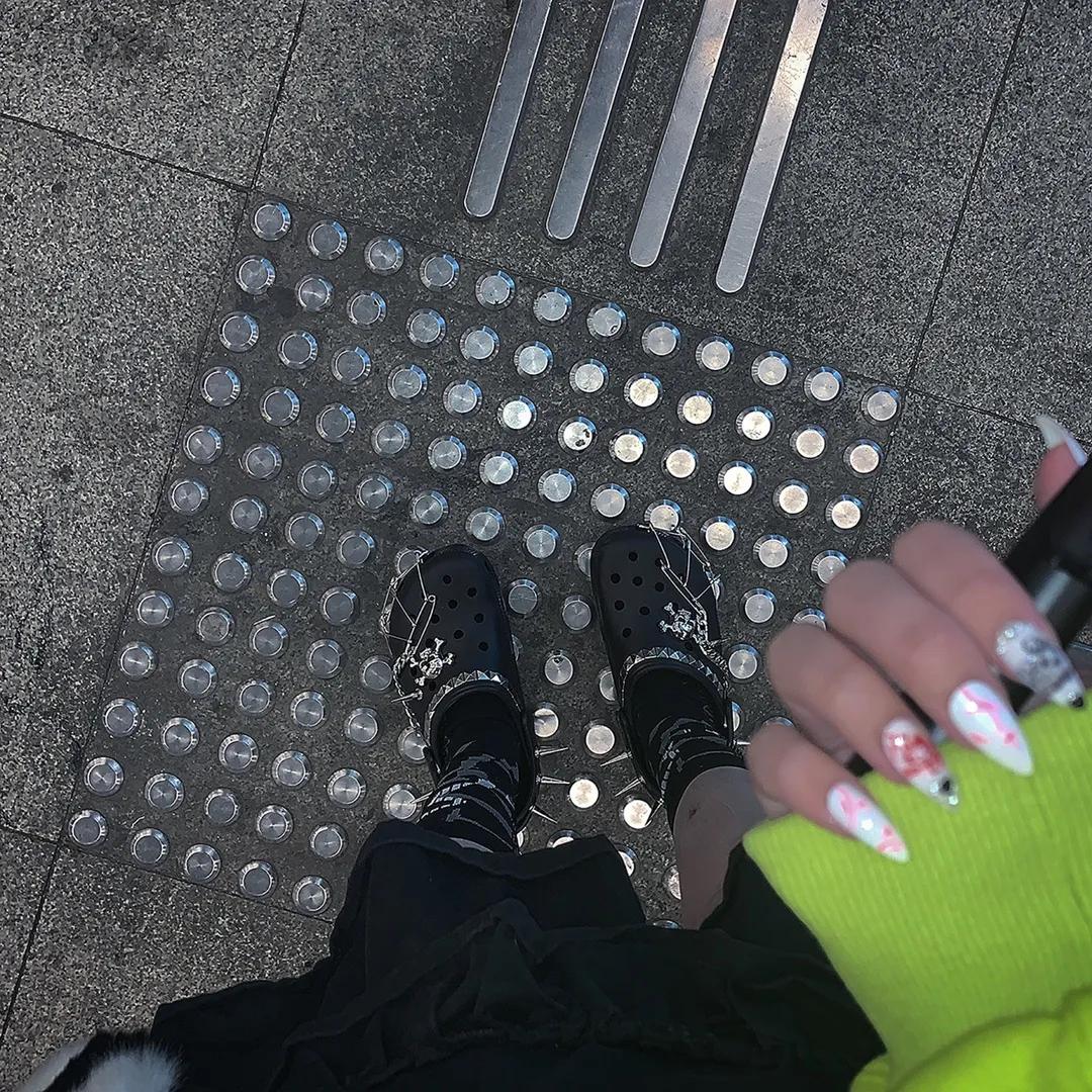 高级透亮的水钻又绚丽又美观,洋气珍珠水钻