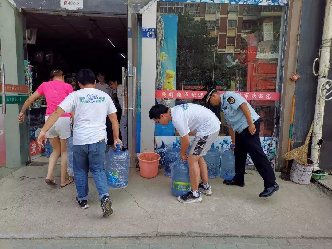 武汉大学生7天深度体验城管生活，结束后他们这样说……