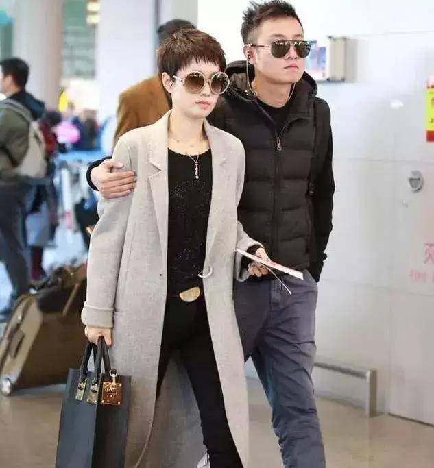 文章和马伊琍离婚后怎么样了,文章和马伊琍谈过婚姻