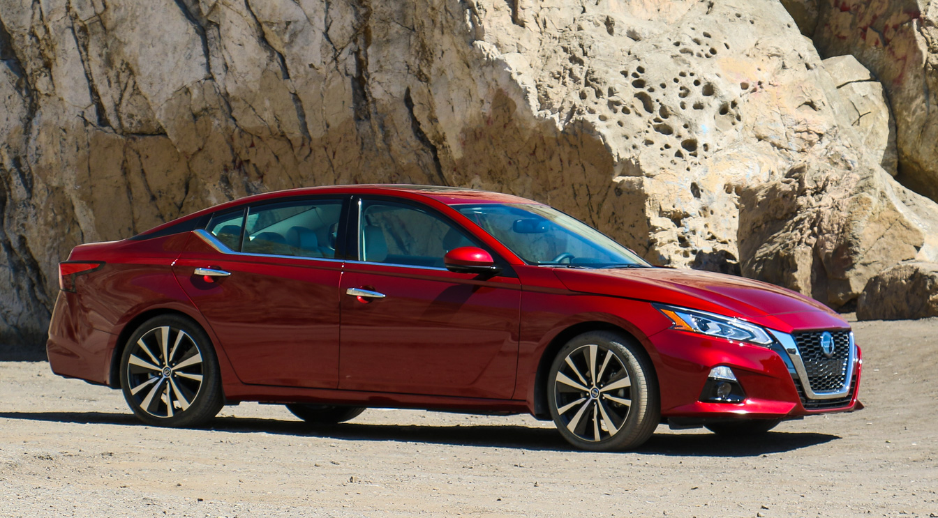 2020日产天籁altima极限测试,文武双全的日产天籁altima