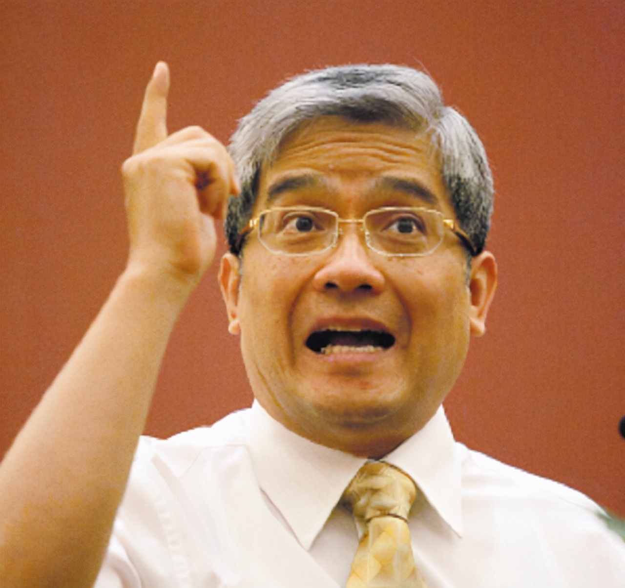 “*子骗**专家”*咸平郎**：语不惊人死不休，名利面前人设崩塌