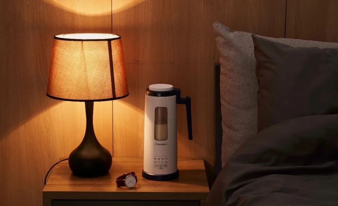 会生活的人，家里都会有这样一个多功能的豆浆果汁搅拌机