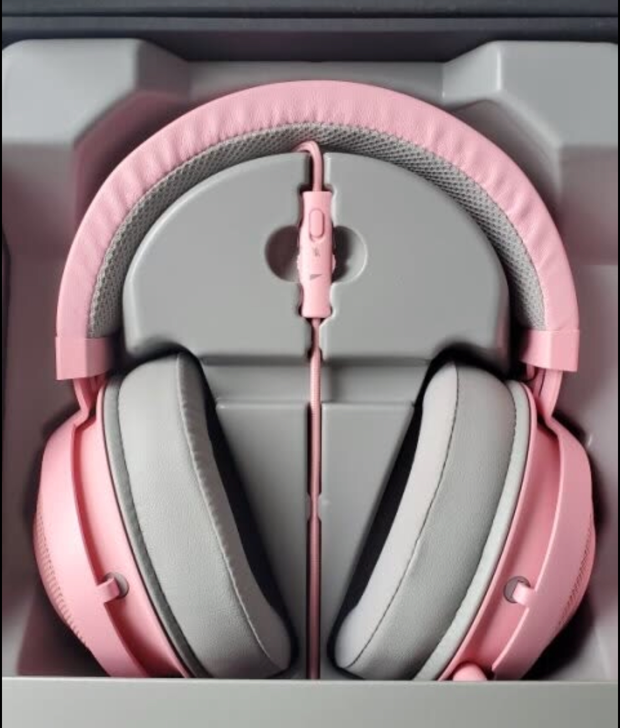 雷蛇北海巨妖猫耳耳机有线和无线,雷蛇粉色耳机北海巨妖测评