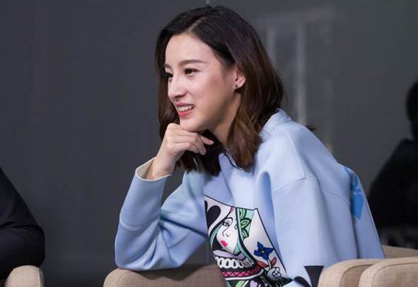 体育频道历届女主持人,体育漂亮的女主持人