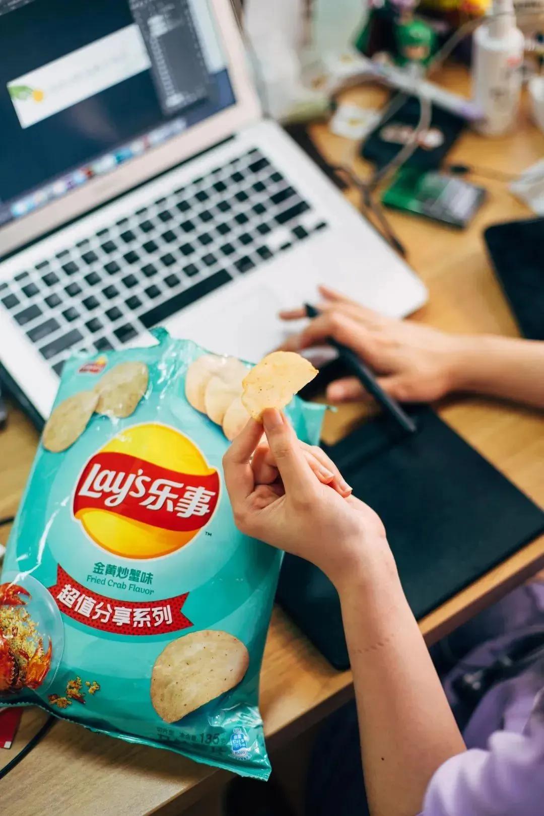 乐事薯片77g,12块7的乐事薯片