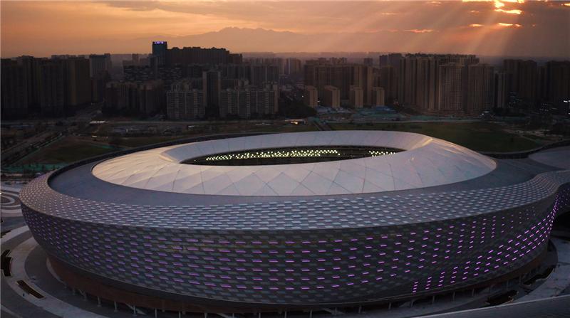 凤凰山体育中心灯光秀,凤凰山体育馆灯光秀视频