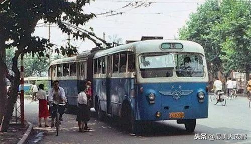 成都首条有轨电车预计年底开通！坐着“丁丁猫”去耍咯！