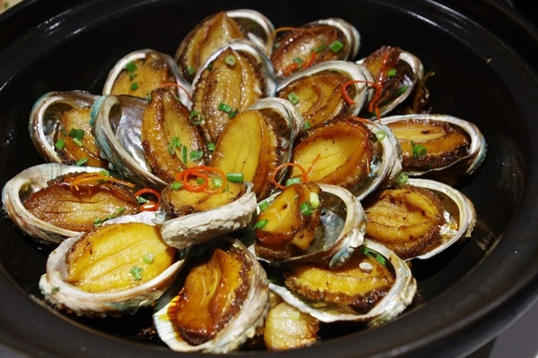 如何对付鲍鱼？且看我收集的厦门厨师这30道菜