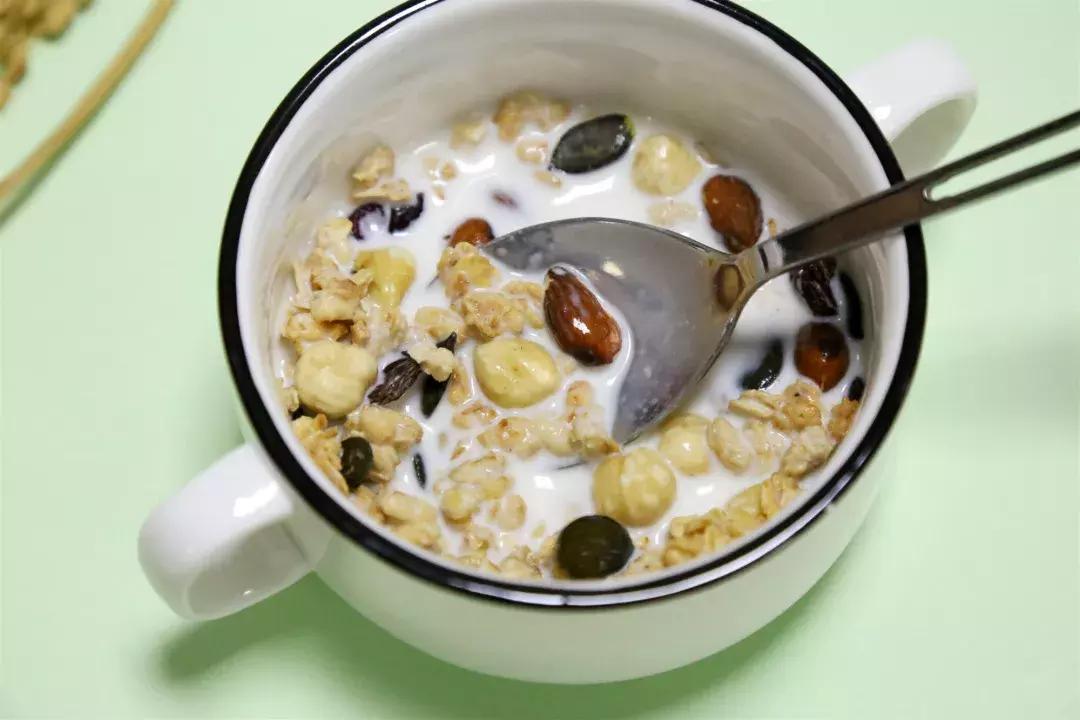 早餐即食麦片选哪些好,低脂营养即食麦片哪种好