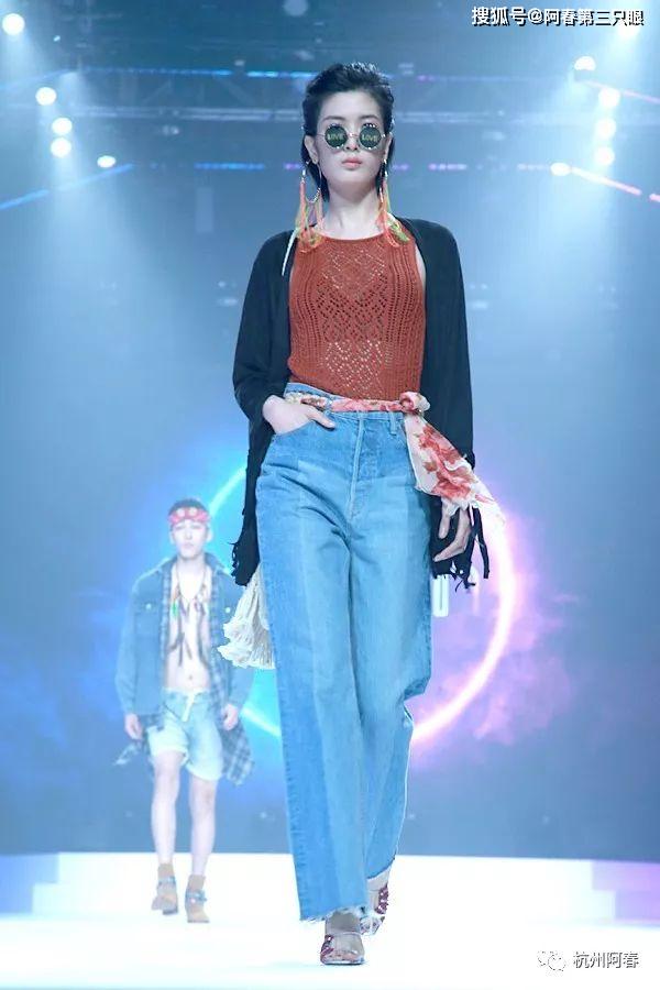 以纯2017秋季新品,以纯2021秋季时装周