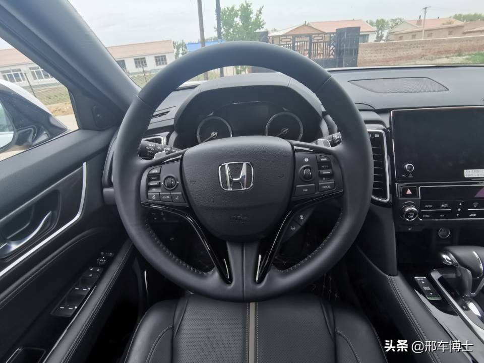 urv的1.5t致雅版上路测试,小马拉大车动力