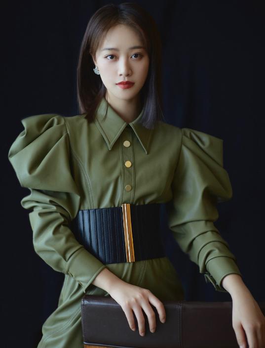 蓝盈莹走红毯视频,蓝盈莹彭于晏王彦霖