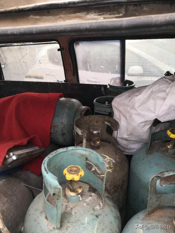 西安面包车拉煤气罐逮住怎么处罚,面包车拉煤气罐逮住怎么处罚