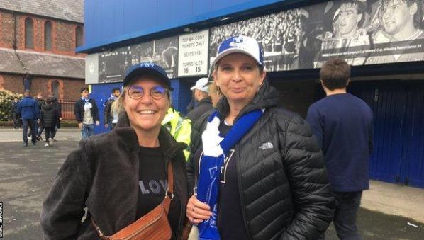 足球旅游-为什么不仅仅只是对半围巾｜乔治聊球