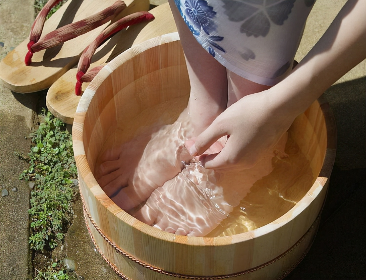 “大姨妈”来探望你，建议别做这5件事，看看你了解多少