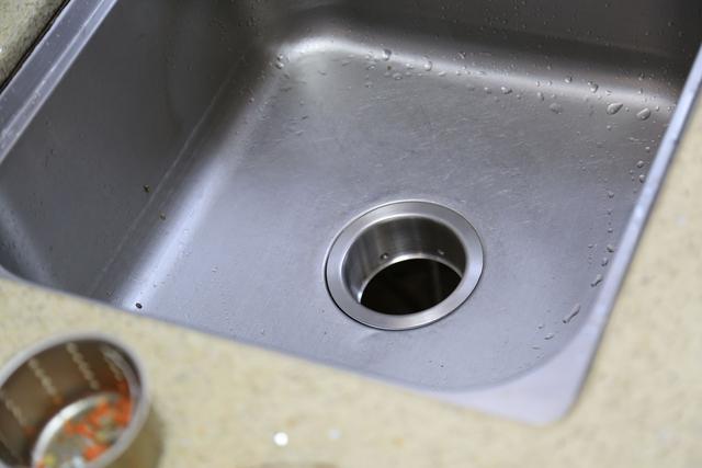 厨余垃圾处理器助你解决厨房垃圾,垃圾处理器要定期清理吗