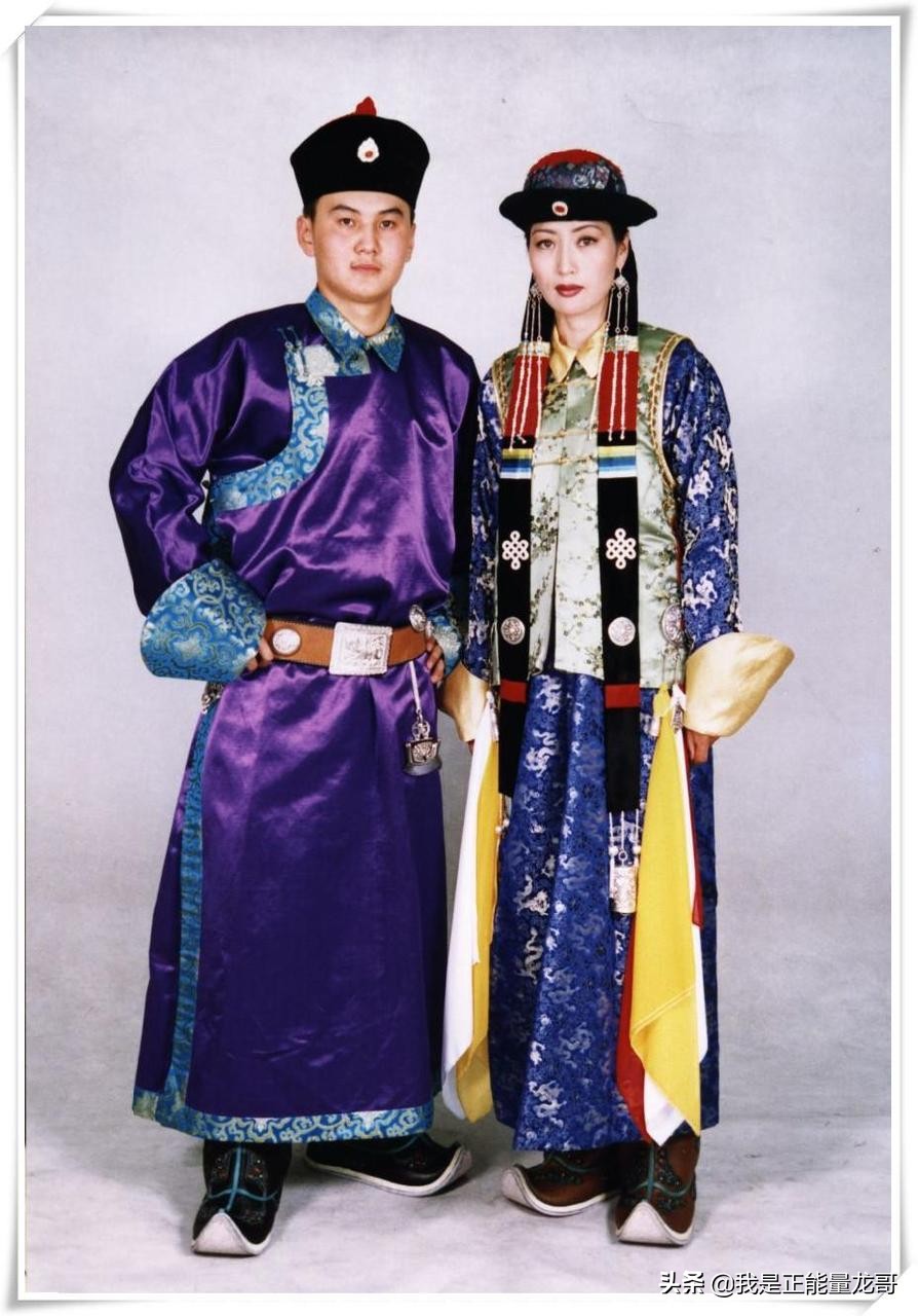 中国各民族服饰图集，你认识几个?