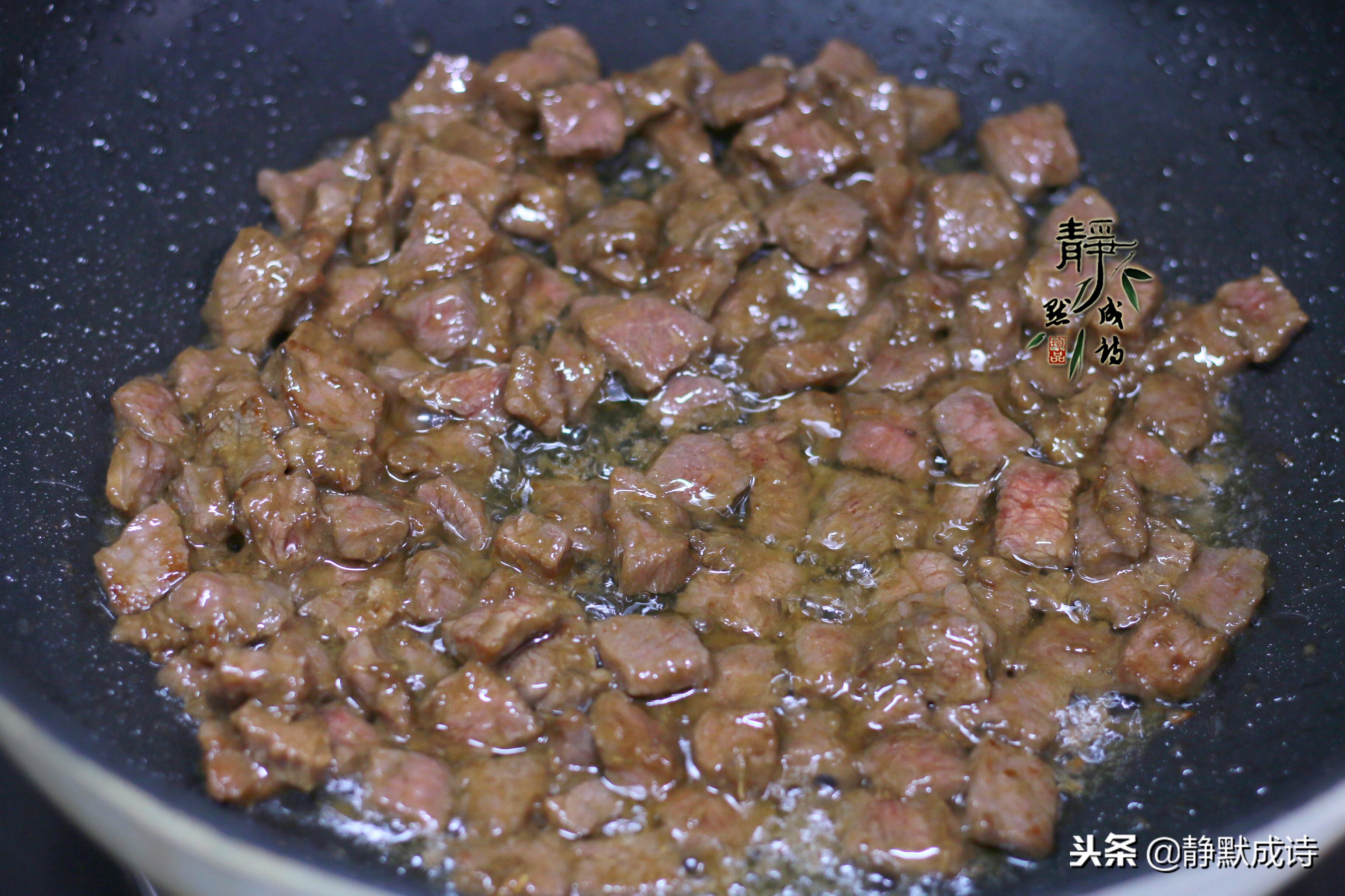 牛肉炒的又柴又难嚼,牛肉炒的嚼不动是怎么回事