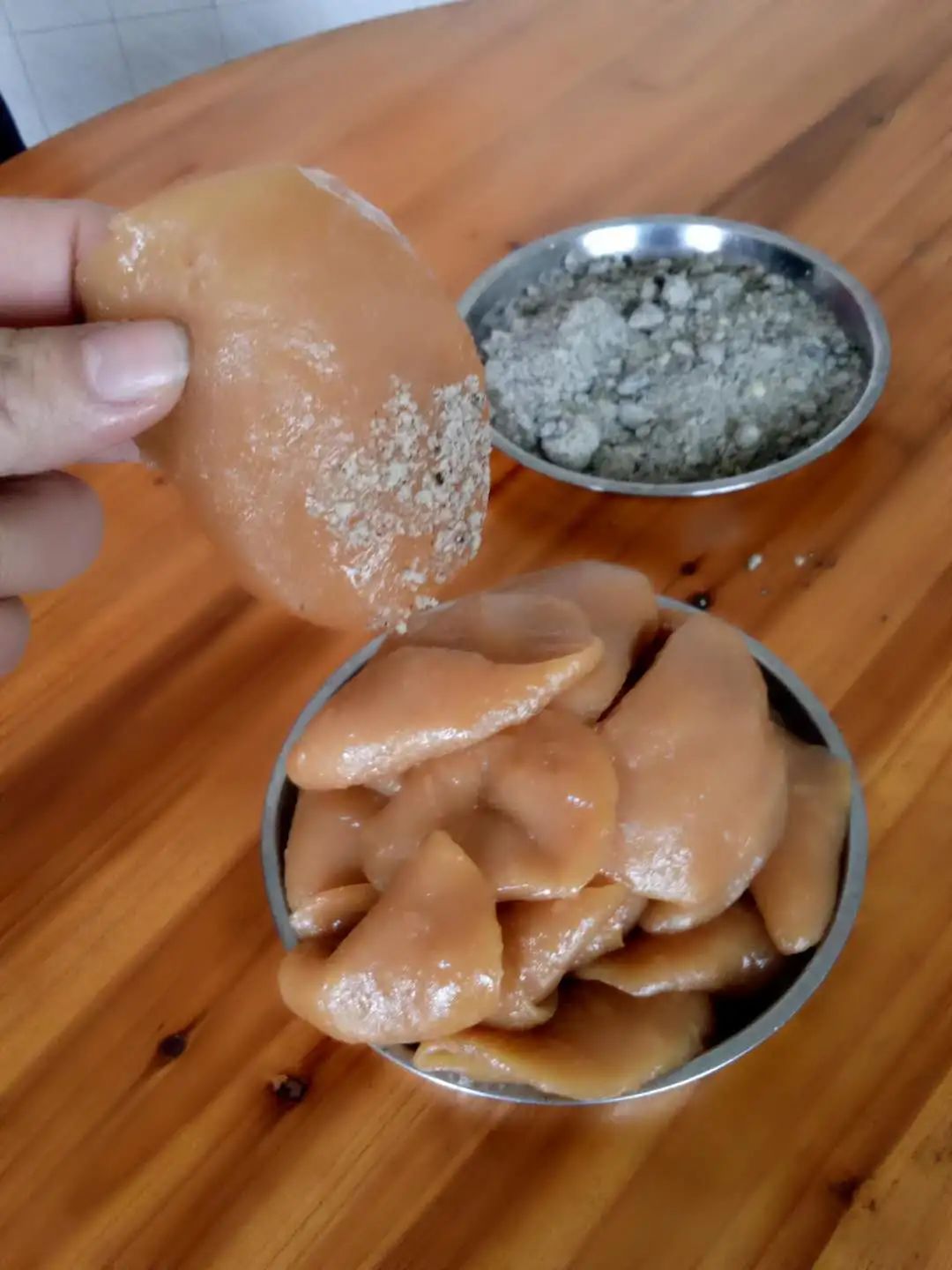 山底禾了社飞来之地的禾了节打糍粑做糍粑籺过禾了节