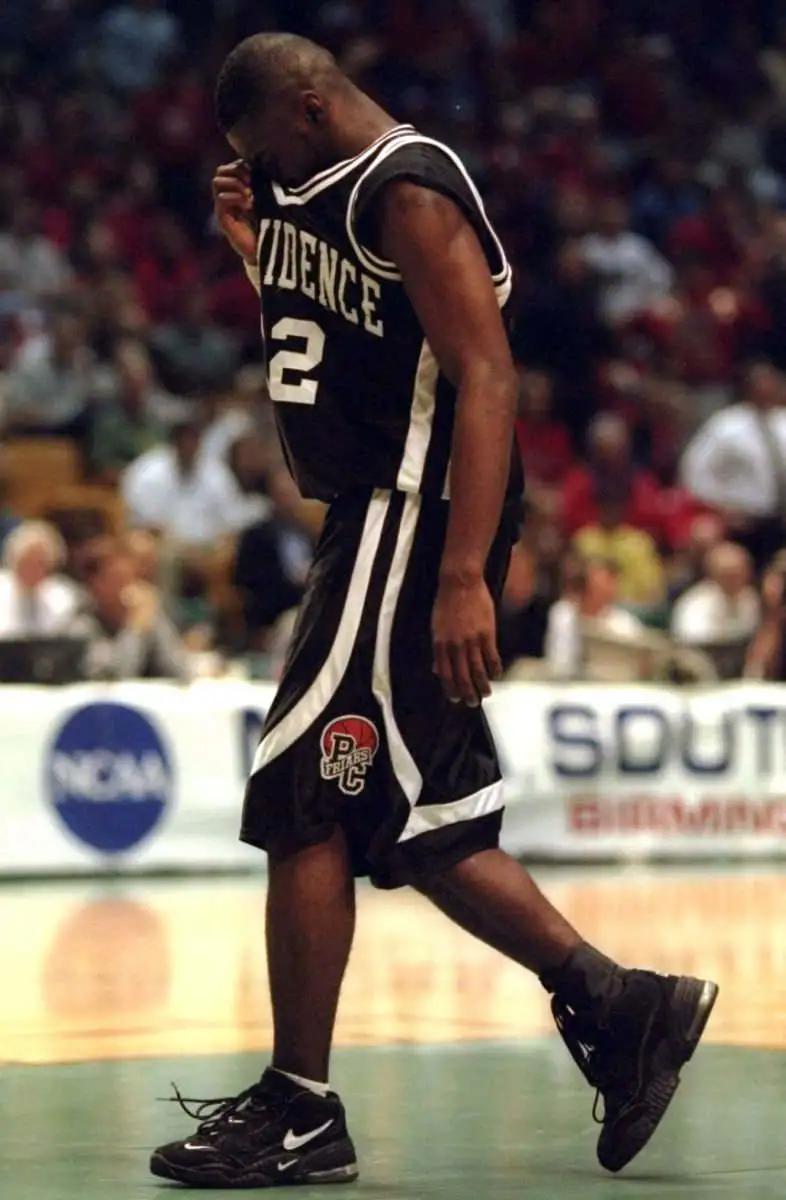 谁说中锋鞋不火？这双中锋鞋火到离谱！保罗也爱穿