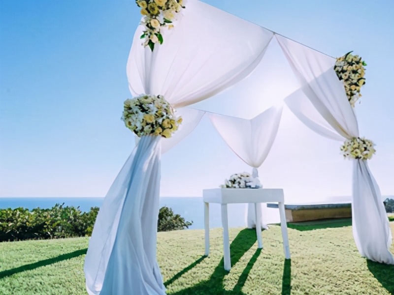 自己如何布置草坪婚礼的攻略,草坪婚礼怎么搭建技巧图解