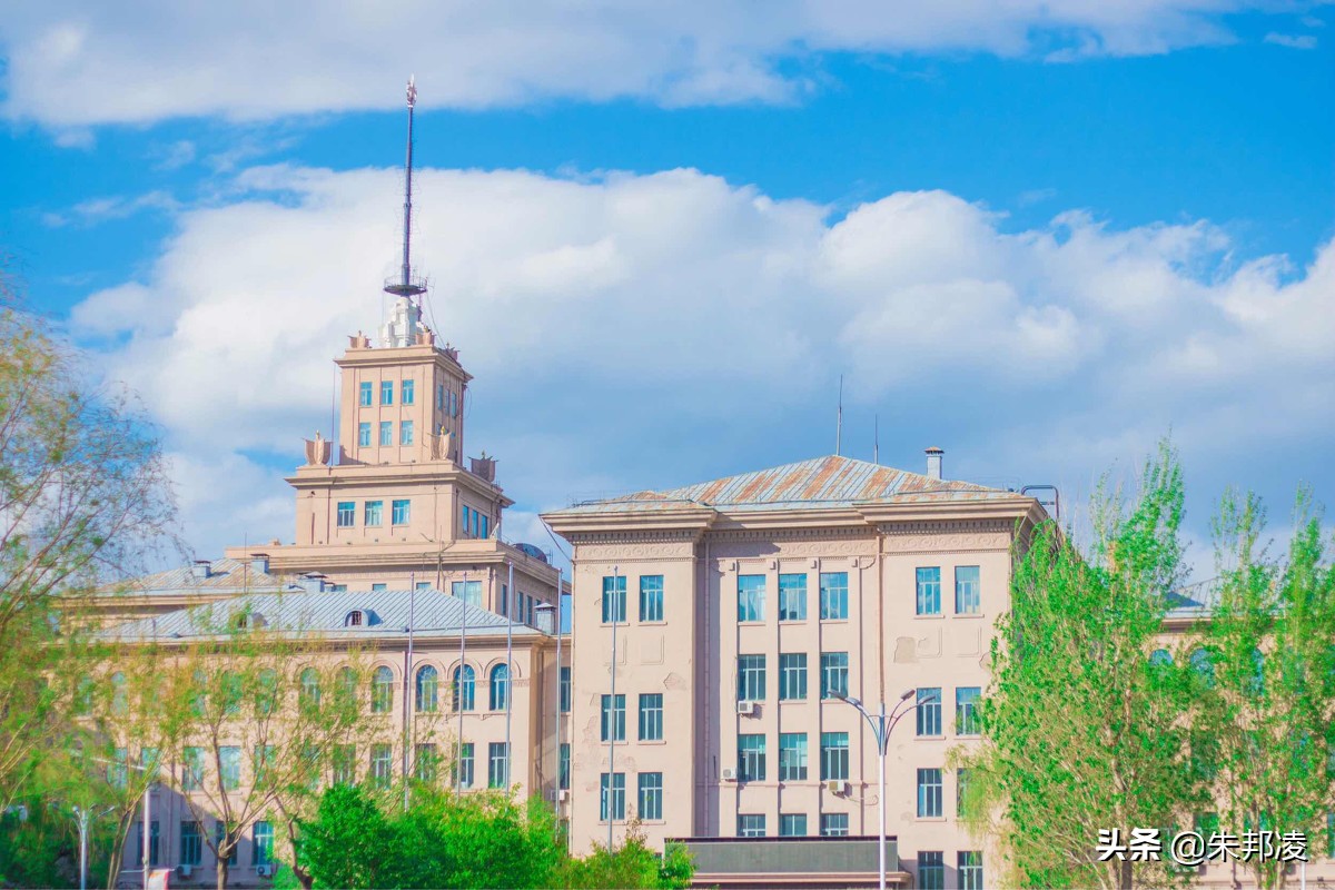 巨亏43亿!哈尔滨名校上市公司“挂羊头卖狗肉”?曾遭刘姝威炮轰