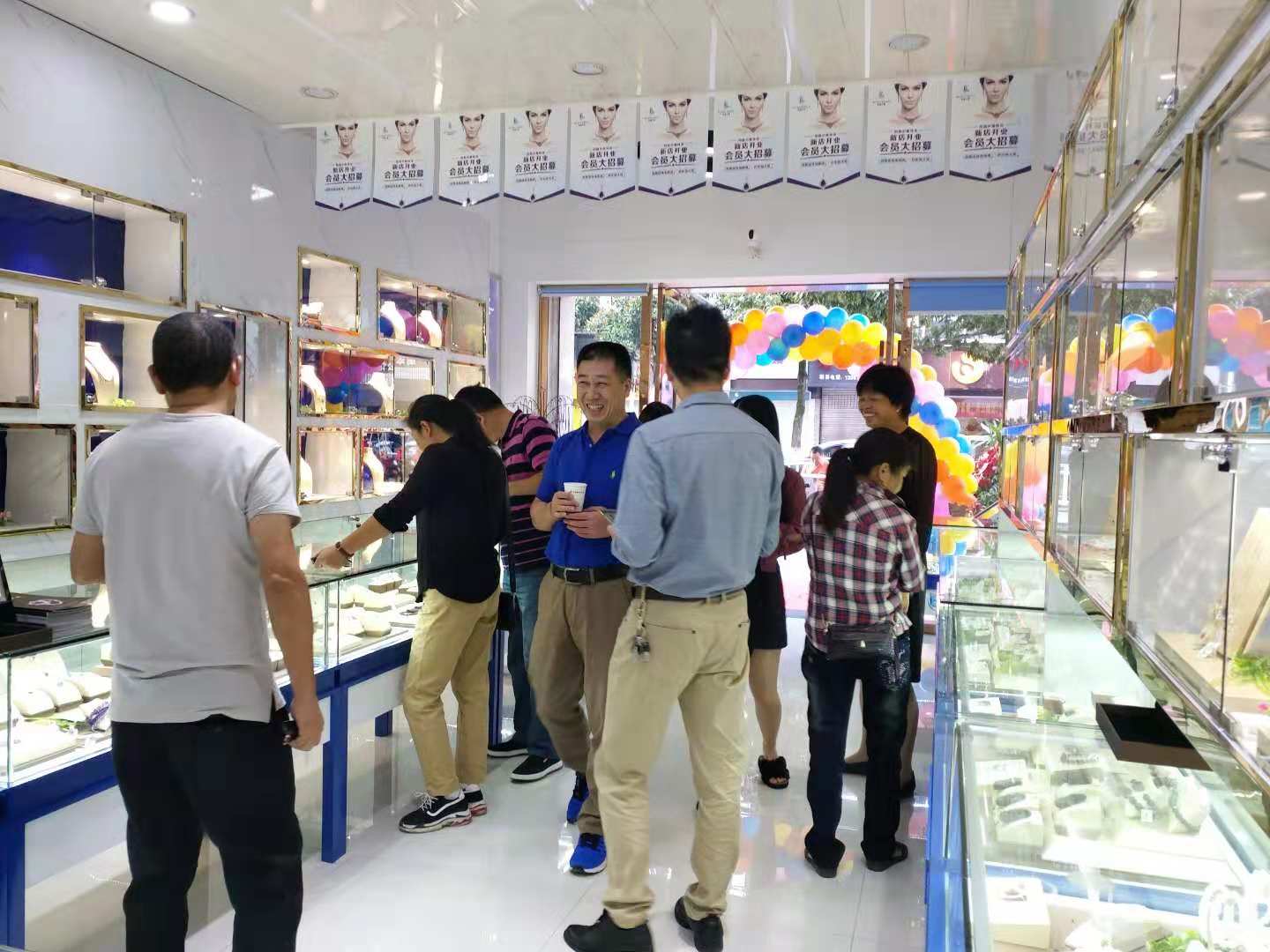 店长怎么做珠宝店铺才能更好,如何经营一家小型珠宝店