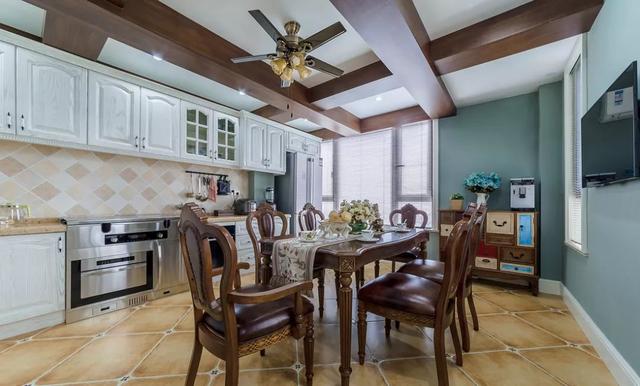 餐桌买什么样的好看又实用,餐桌桌垫一般用什么材质的好