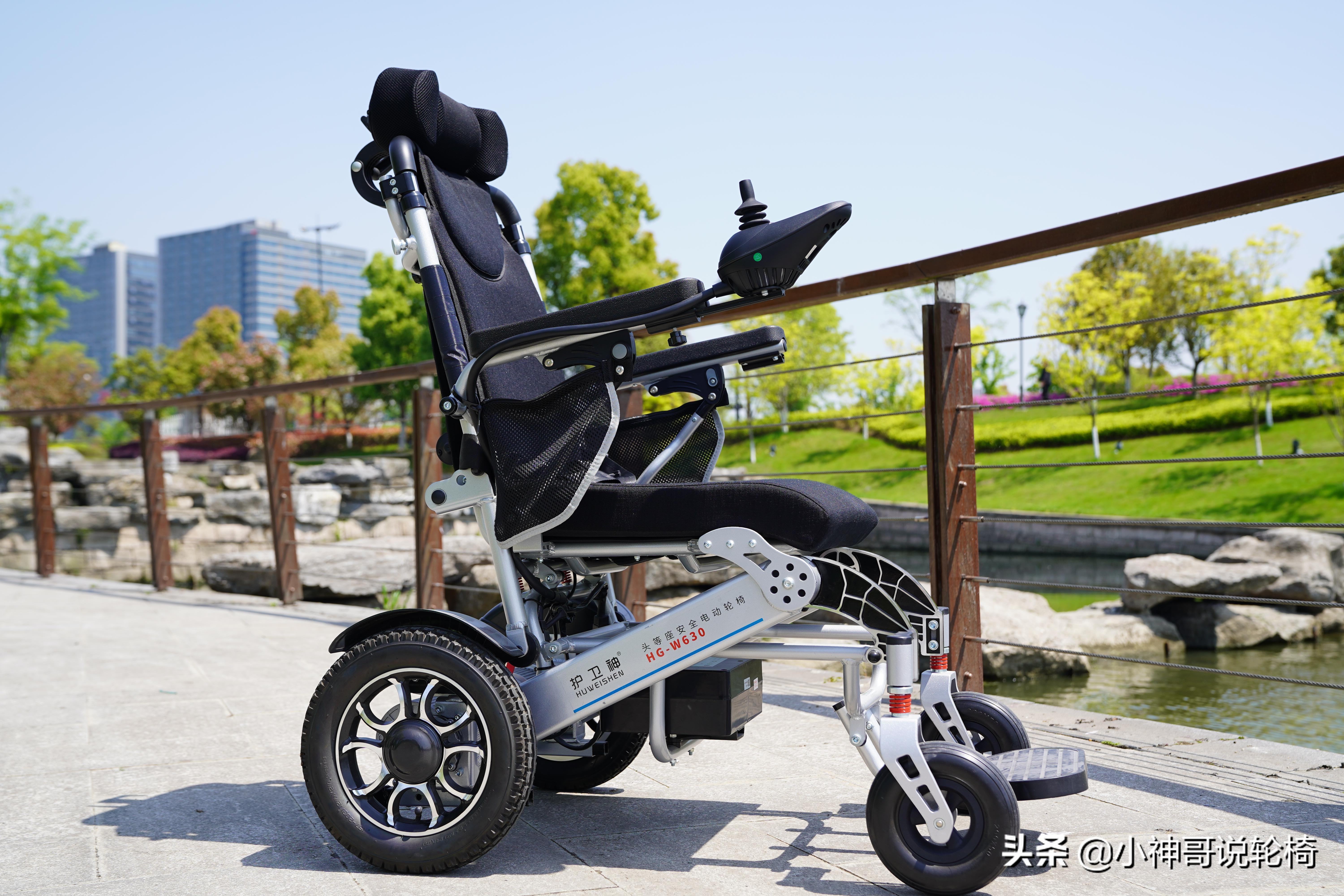 老人用电动轮椅推荐,老年人适合电动轮椅吗