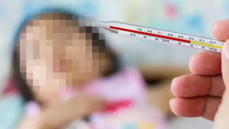 金鼎老人“十一”假期去淇澳岛游玩，33℃高温下中暑呕吐不止！急坏老伴！