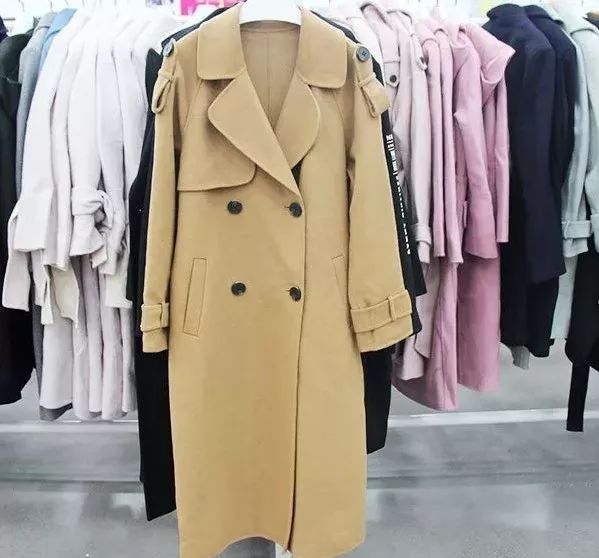 拉夏贝尔超级特卖会,拉夏贝尔特卖会全场一折起