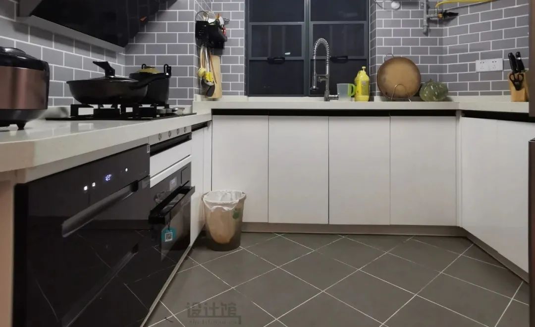 定制柜门装里面还是外面,柜子柜门怎么选款式