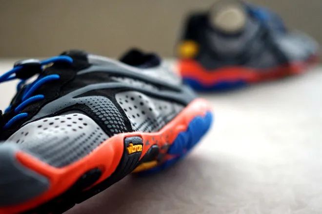 vibram五指鞋测评,vibram五指鞋优缺点