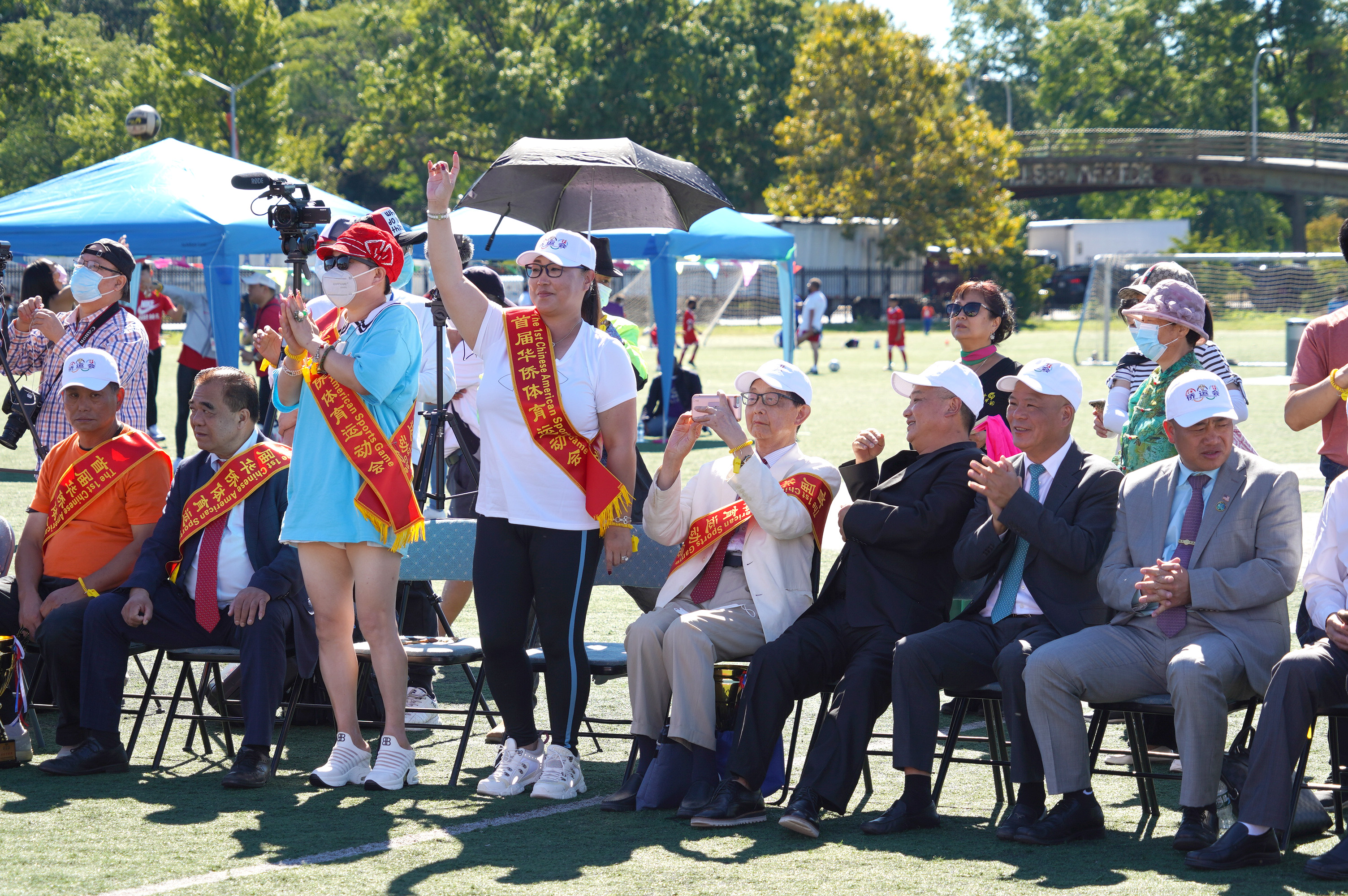 庆国庆70周年主题活动,庆国庆文艺汇演中国红