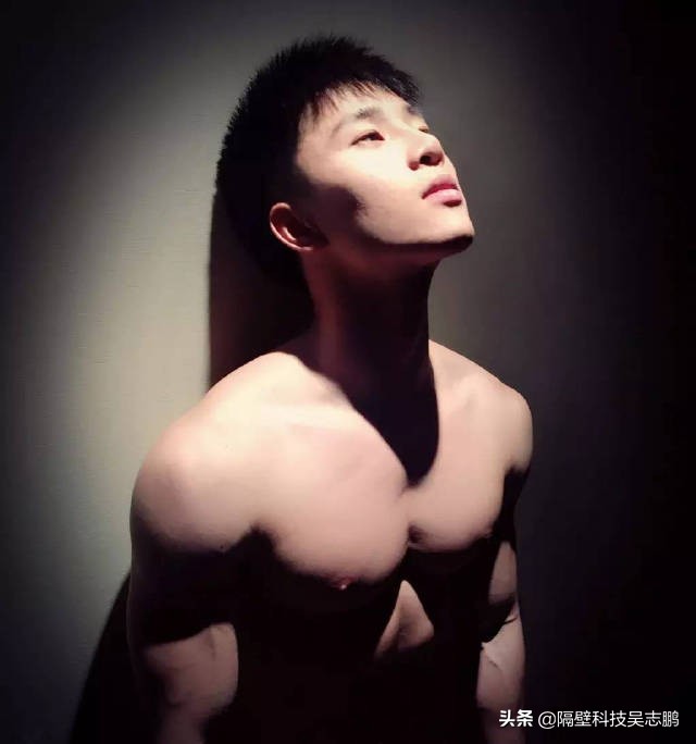 李佳淇，一个身材灰常好的健身教练