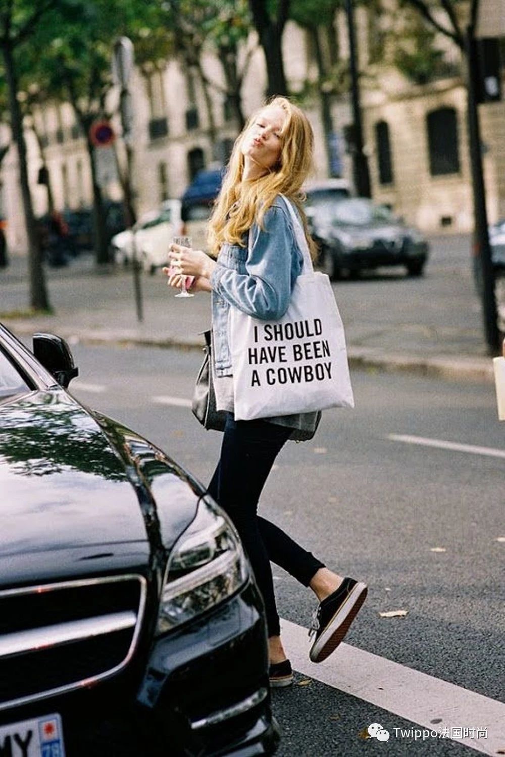 年轻时尚女性法式包包,法国时尚女人的包