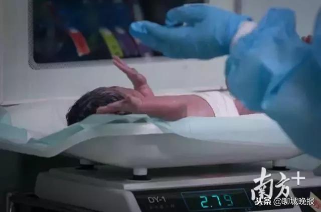 艾滋病女孩改造基因,艾滋病基因改变的双胞胎