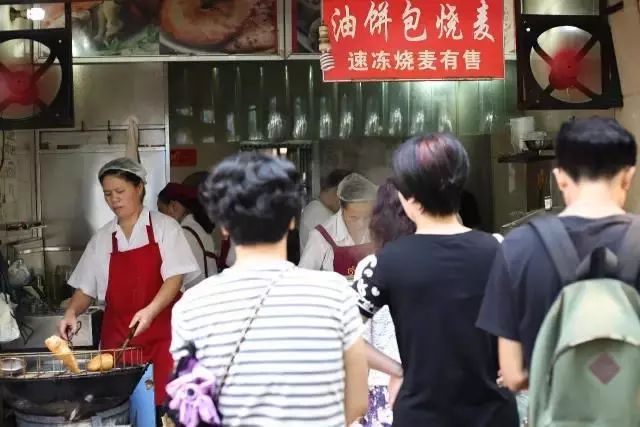 武汉鹿角巷网红店,武汉真正值得去的美食店