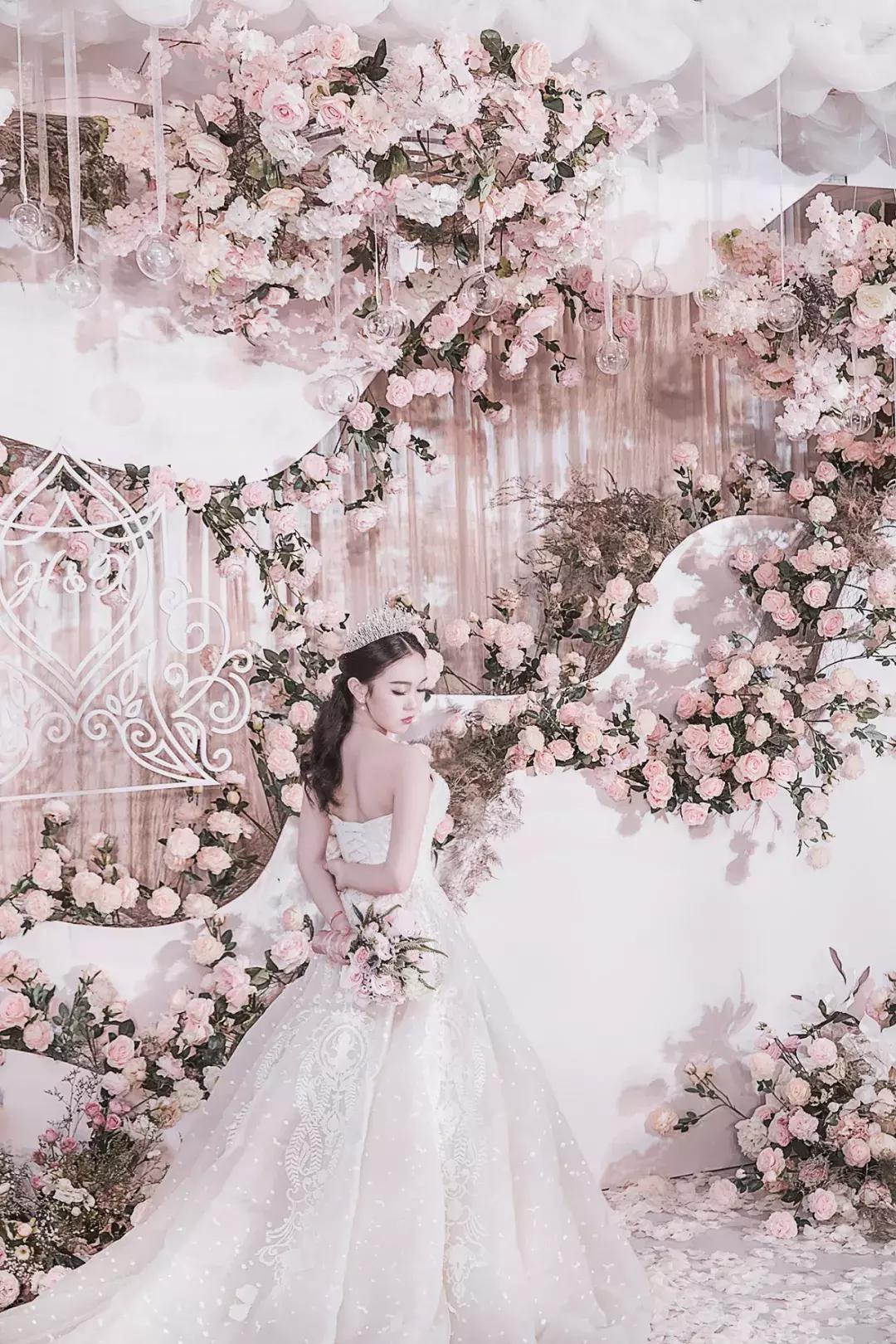 涓滆帪濠氬瀹氬埗鏈嶅姟,涓滆帪濠氬绀兼湇瀹氬埗