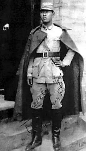 从少年到中年到老年,谭咏麟的爱国情怀