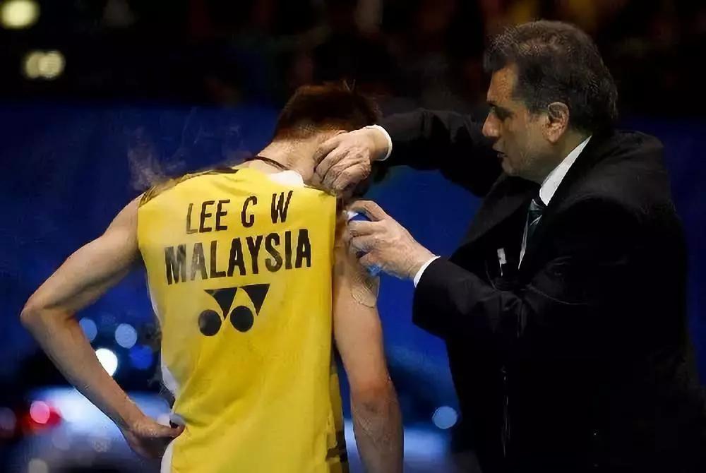 打羽毛球注意事项防止受伤,打羽毛球如何避免一切伤病