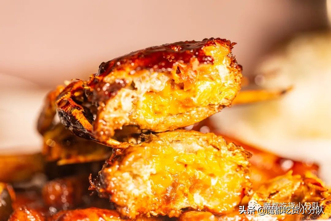 这店，客人提行李箱去吃