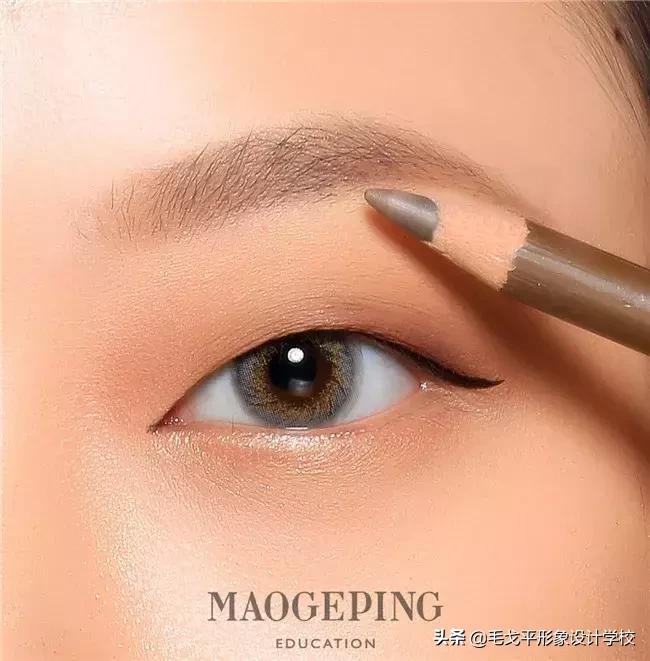 画眉毛眉头怎么画比较自然,画眉毛教程没有眉毛怎么画