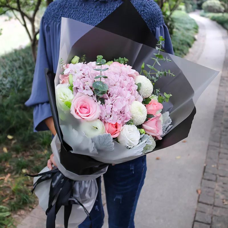 教师节应该给老师送什么花,教师节到了送什么花给老师好呢